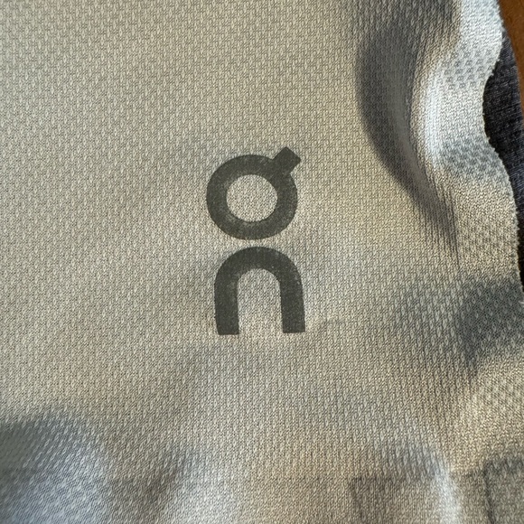 On Running Performance Tank - Picture 4 of 7